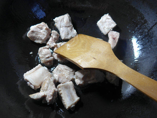 咖喱土豆排骨步骤2