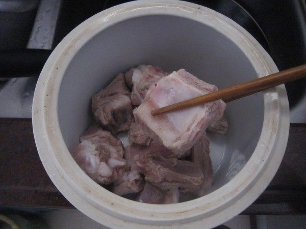 太子参红枣排骨汤步骤5