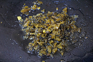 雪菜毛豆焖排骨步骤11