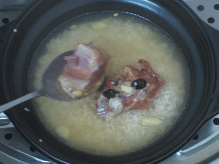 豉椒排骨蒸饭步骤8