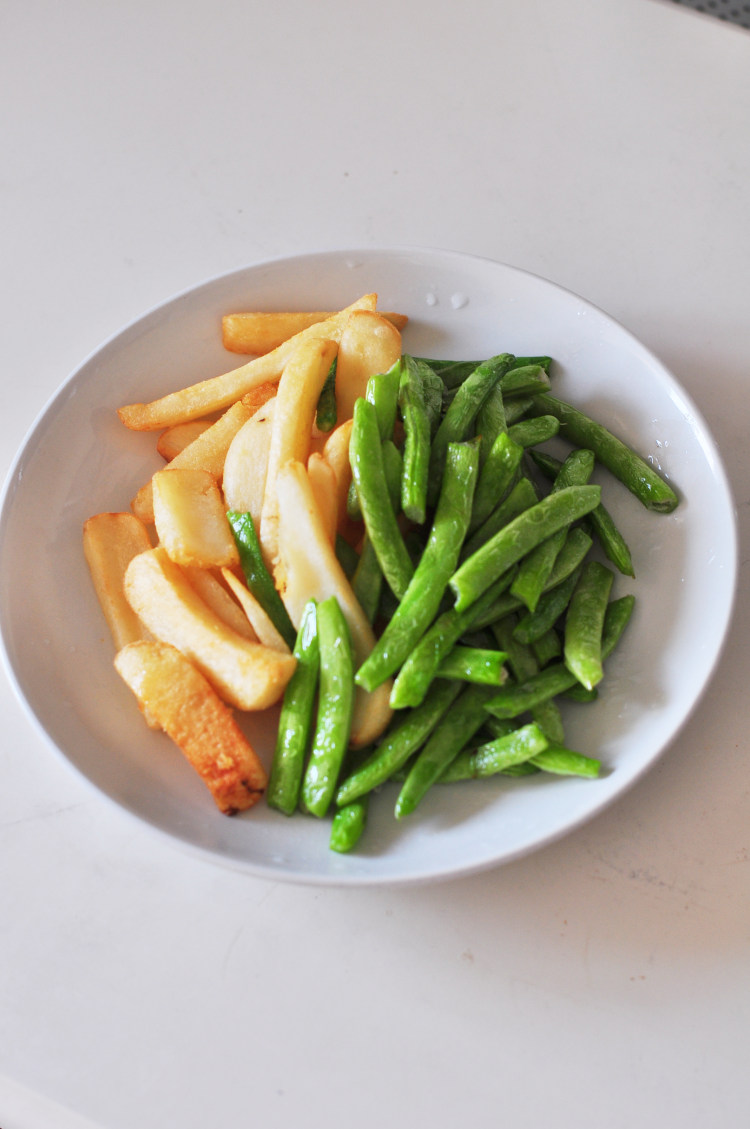 土豆豆角炖排骨步骤3