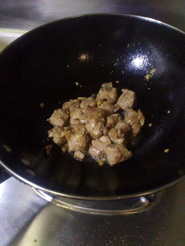 生煎排骨烩西兰花步骤7