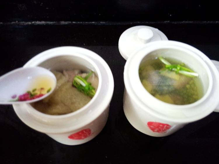 一锅两盅-竹荪排骨盅步骤9