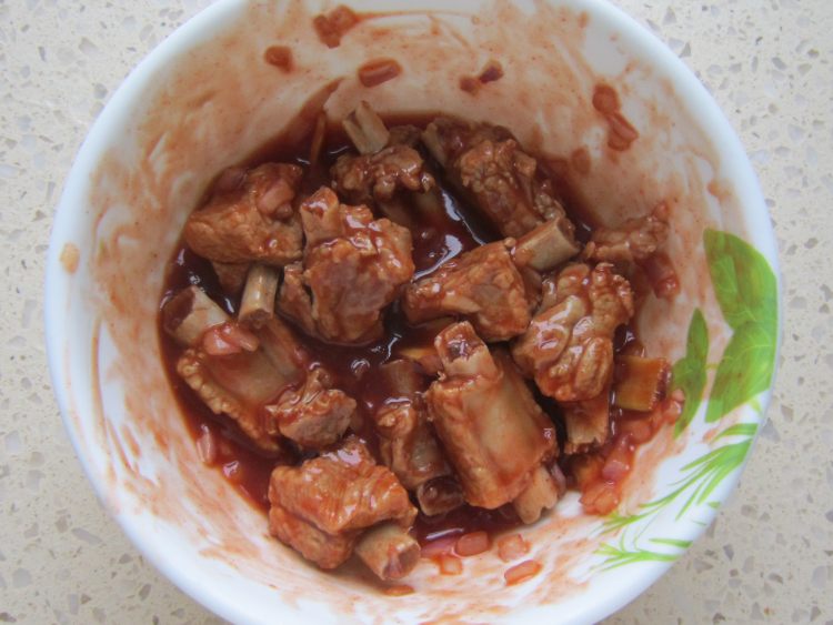【儿童美食】蜜汁烤排步骤5