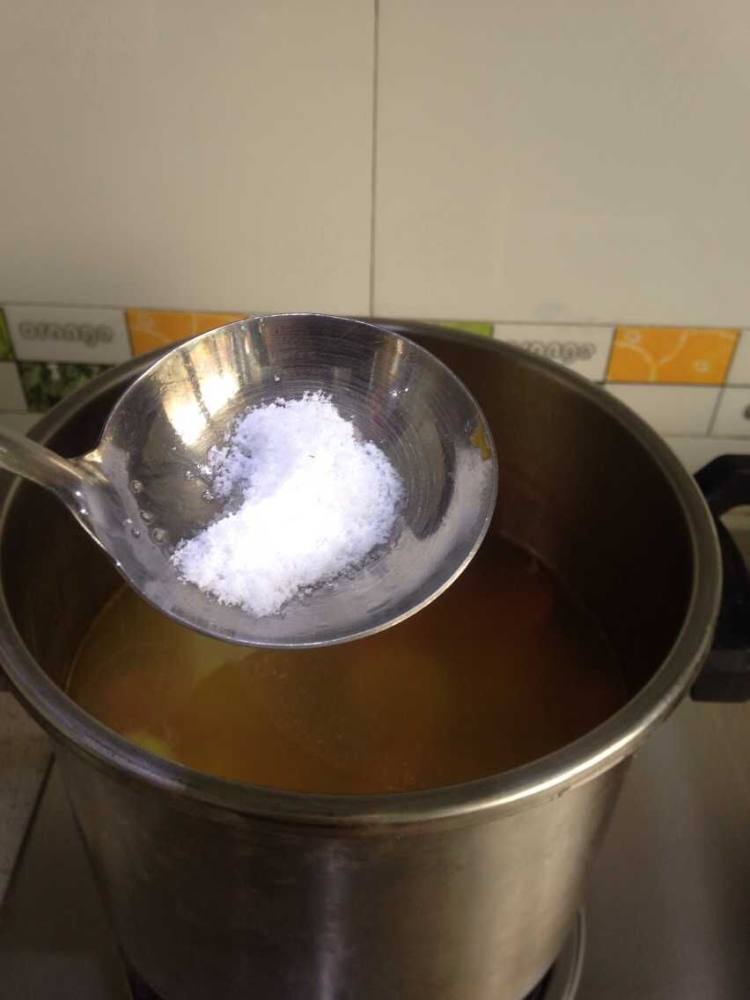 胡萝卜玉米黄豆汤步骤7
