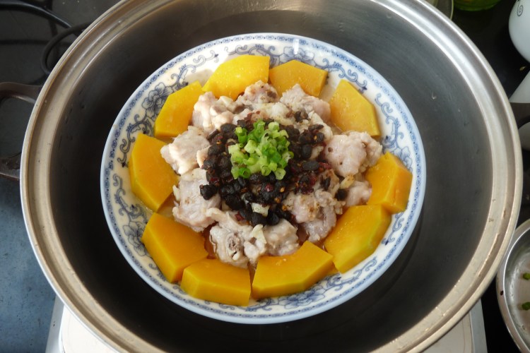 豆豉南瓜蒸排骨步骤6