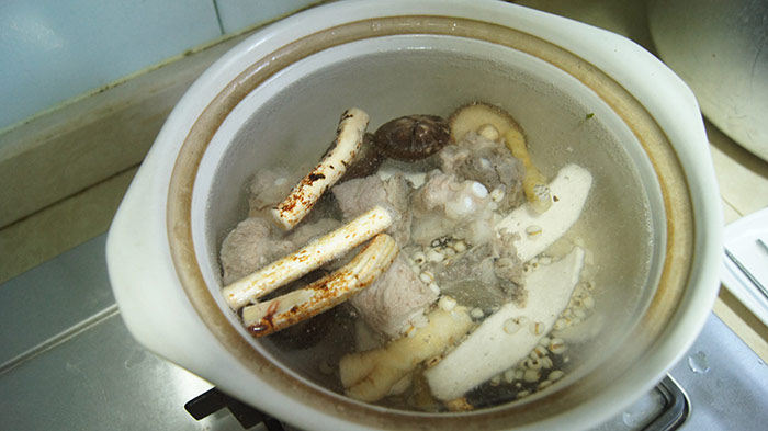 淮山茯苓薏米去湿暖胃步骤4