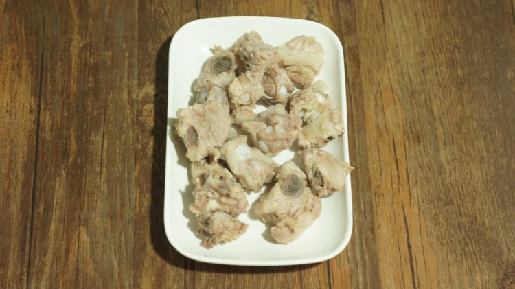 淮山茯苓薏米去湿暖胃步骤3