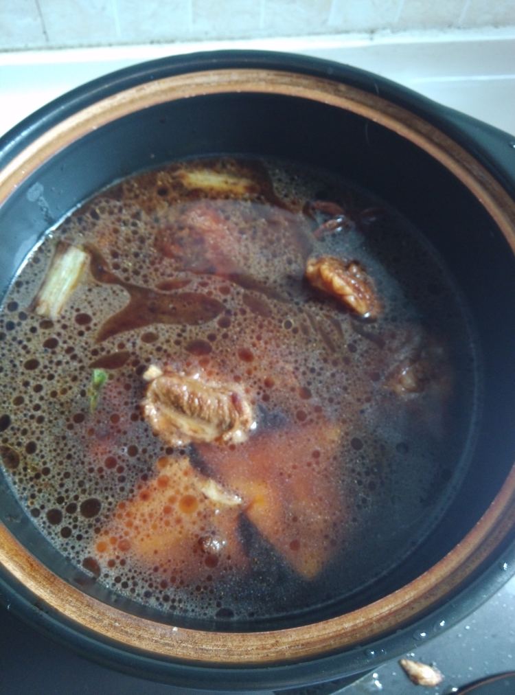 土豆鹌鹑蛋排骨煲步骤9