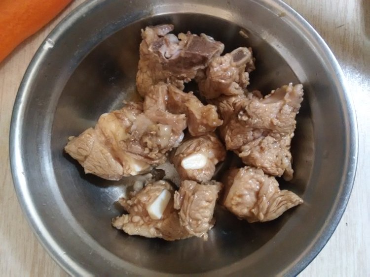 【手工美食】茶树菇蒸步骤3