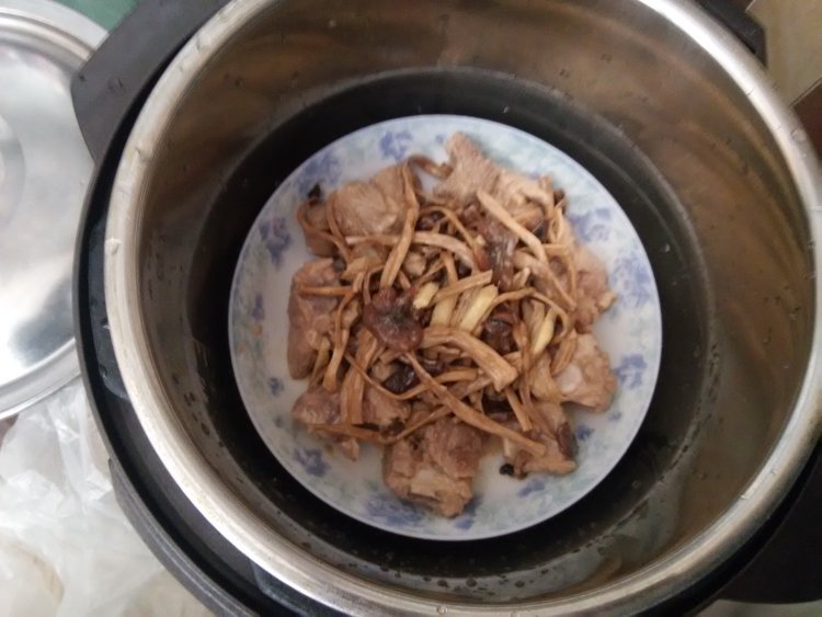 【手工美食】茶树菇蒸步骤7