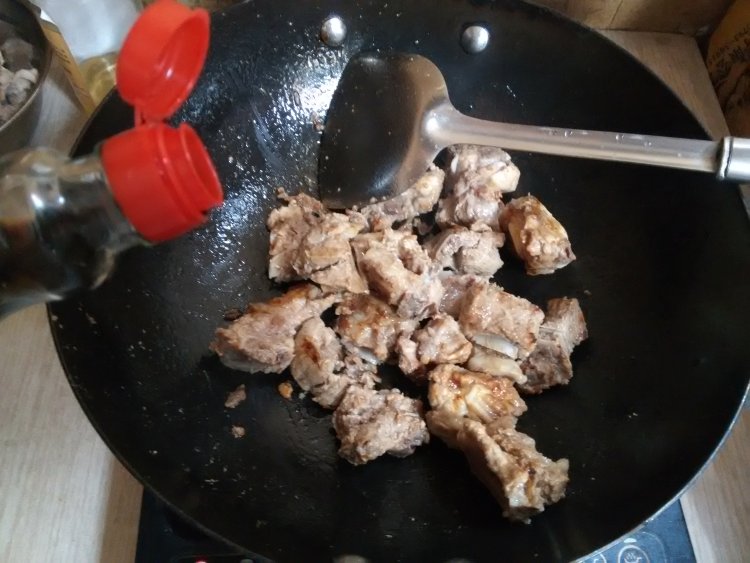 【手工美食】玉米烧排步骤5