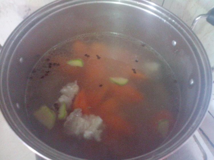 萝卜马蹄排骨汤步骤10