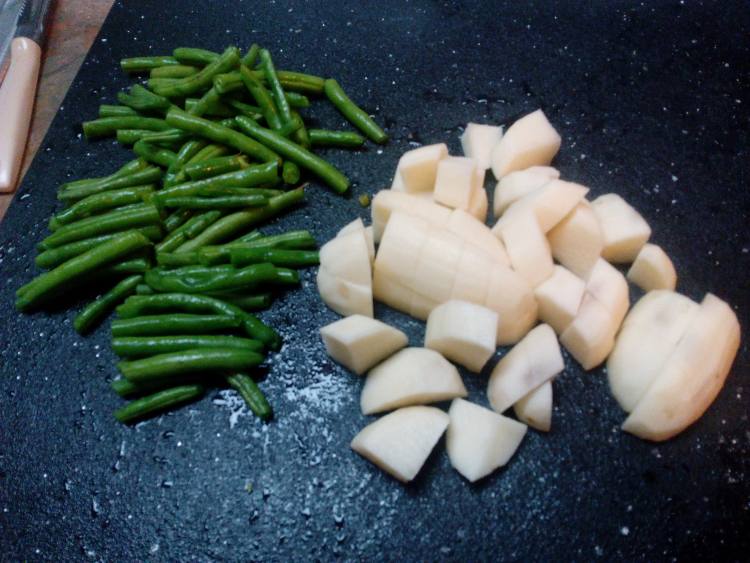豆角土豆烧排骨步骤5
