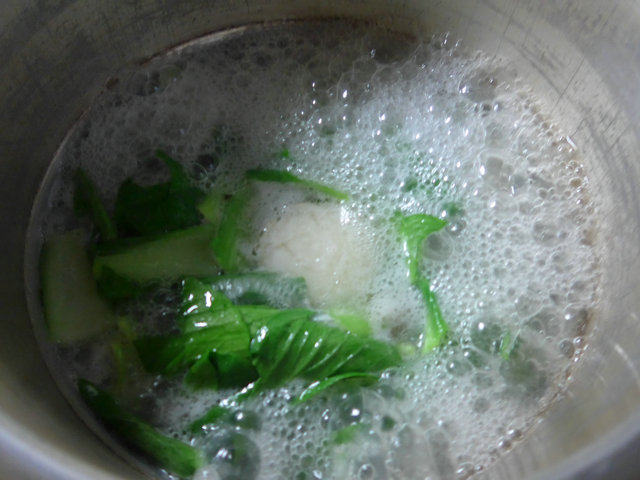 青菜排骨香芋汤步骤7