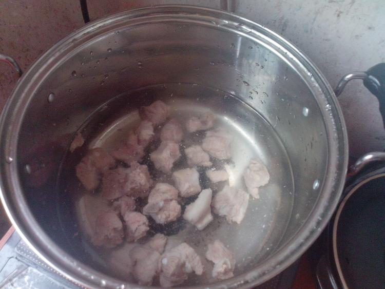 番茄煲排骨步骤5