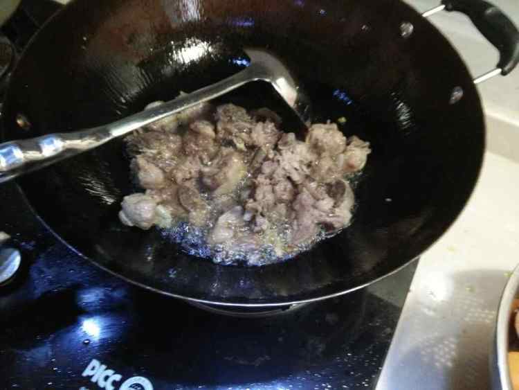 家常干煸排骨步骤2