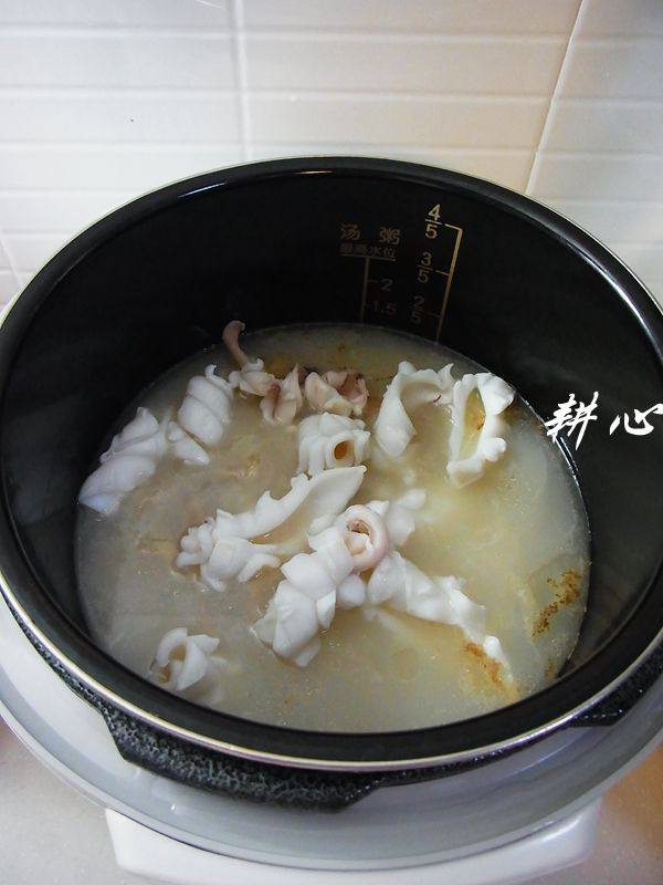 鲜鱿排骨粥步骤11
