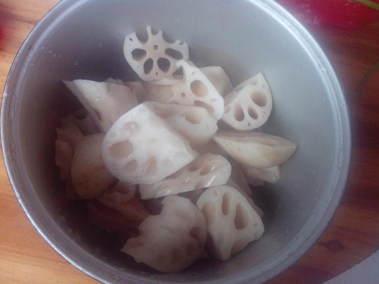 排骨煲莲藕步骤9