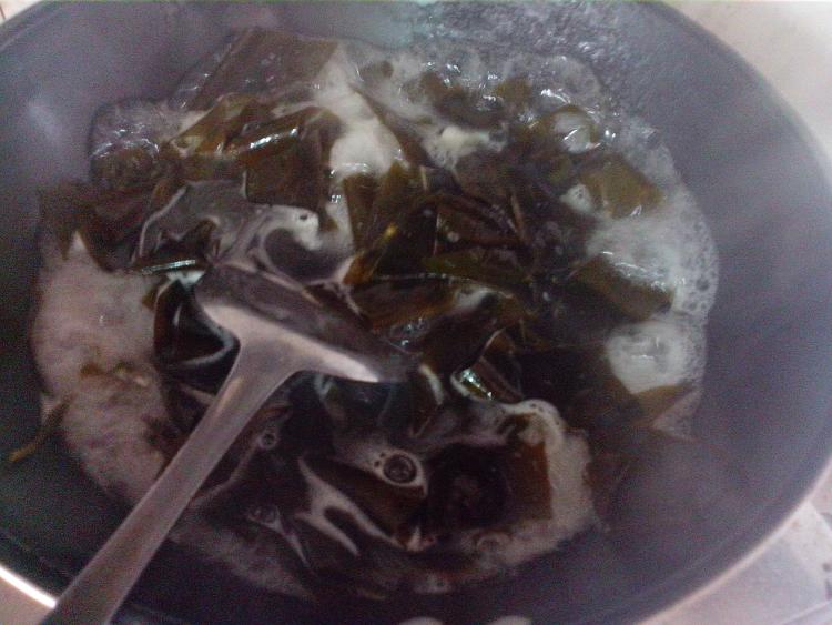 排骨煲海带步骤12