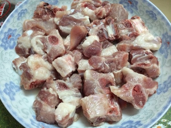 粤式豉汁蒸排骨步骤1