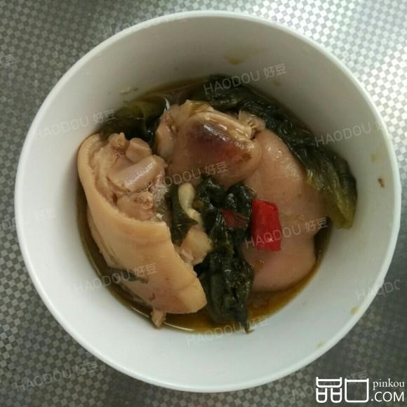 老坛酸菜炖猪手