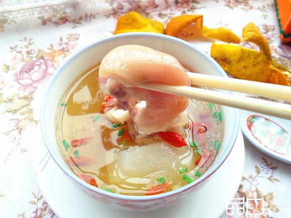 白萝卜猪蹄汤