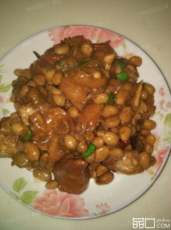 腐乳汁猪蹄炖花生