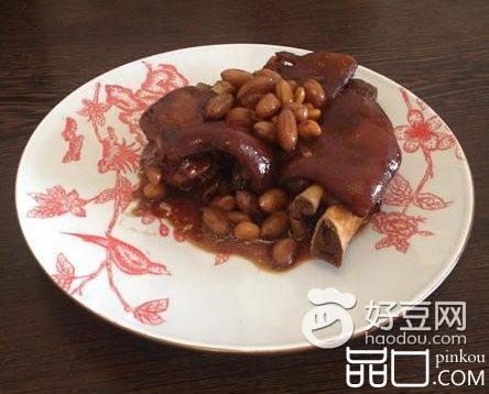 乳香花生黄豆焖猪蹄