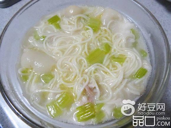西芹猪蹄面