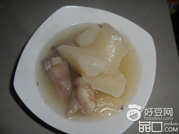 猪蹄萝卜汤