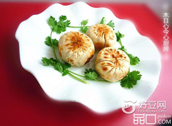 豆角猪肉馅门钉肉饼