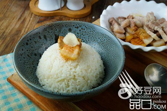 五花肉焖饭