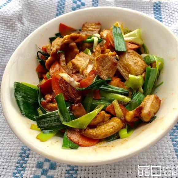 五花肉炒蒜苗