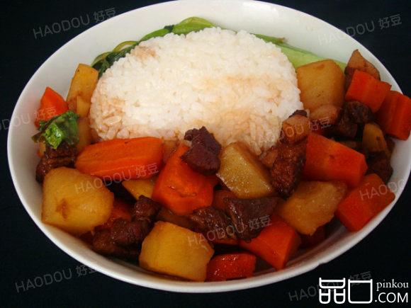 萝卜土豆卤肉饭