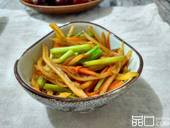 肉炒土豆芹菜胡萝卜