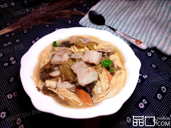 泡酸菜炖五花肉