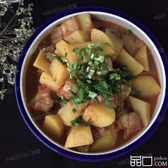 土豆焖五花肉