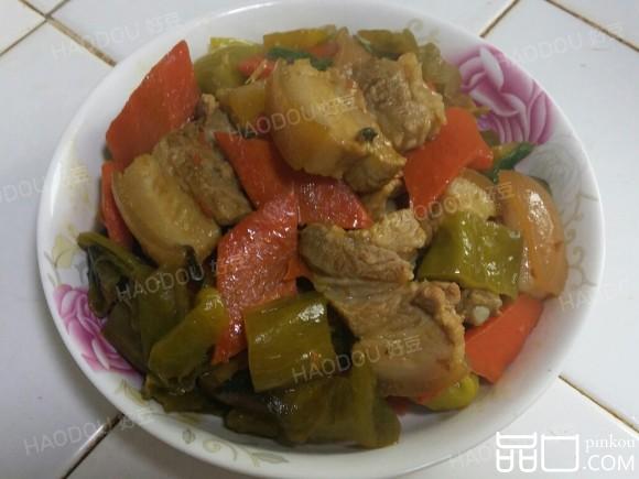酸菜胡萝卜五花肉