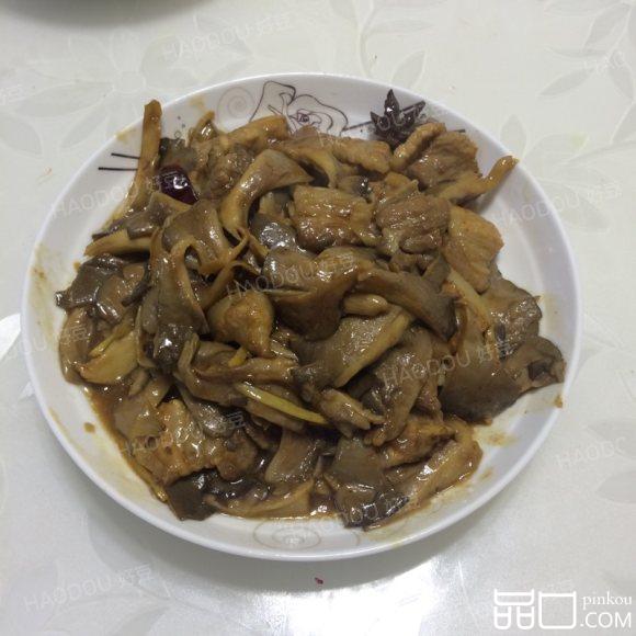 蘑菇炖五花肉