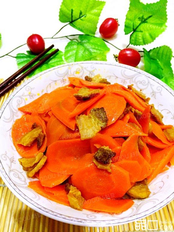 红萝卜炒五花肉