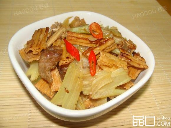 腐竹花菜梗炒五花肉片