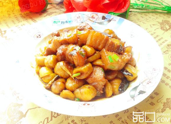 五花肉焖烧板栗