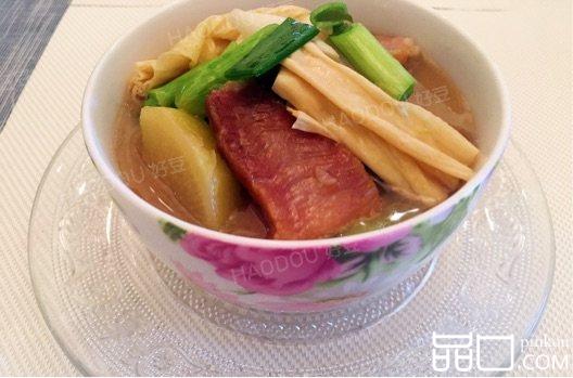 萝卜炖腊肉