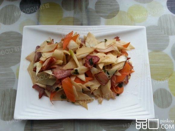 腊肉炒茭白