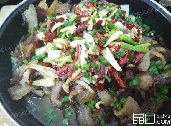 白菜腊肉干锅