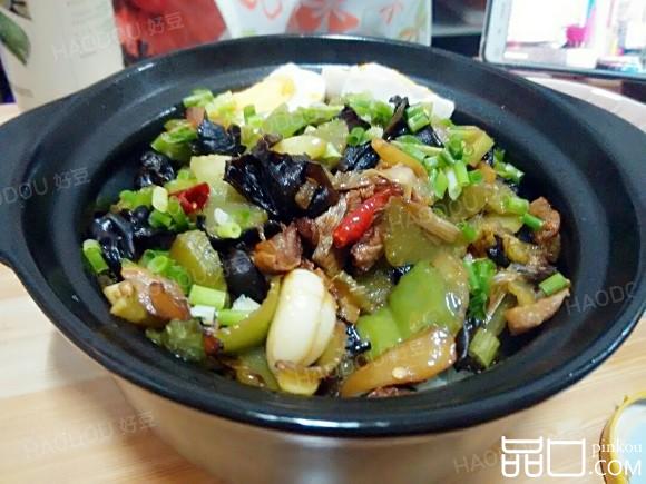 腊肉莴笋煲仔饭