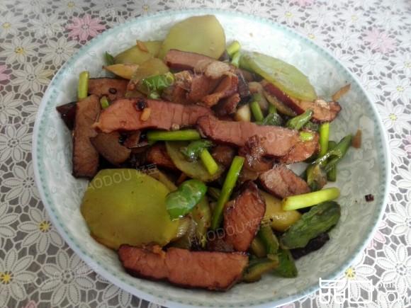 莴苣蒜苔炒腊肉