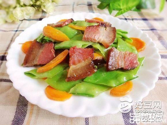 腊肉炒菜豌豆