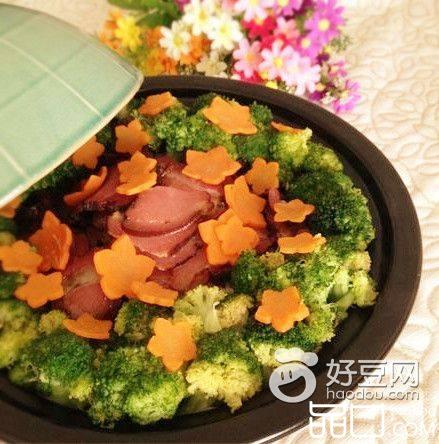 塔吉锅腊肉煲仔饭